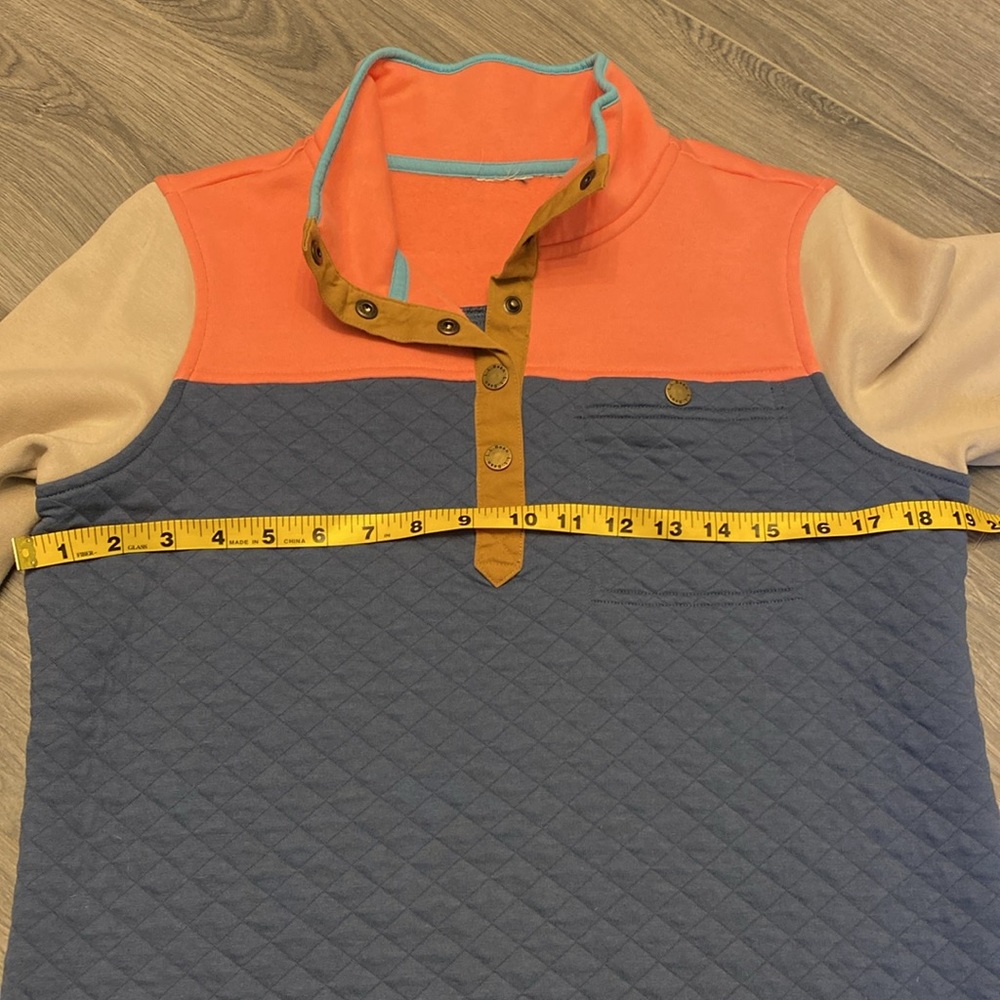 L.L. Bean Women’s Colorblock Quilted button-up pullover sweatshirt - Picture 6 of 7